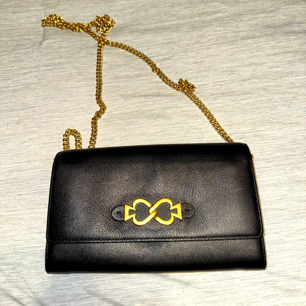 Kate Spade ♠️ flap wallet on a chain (crossbody)